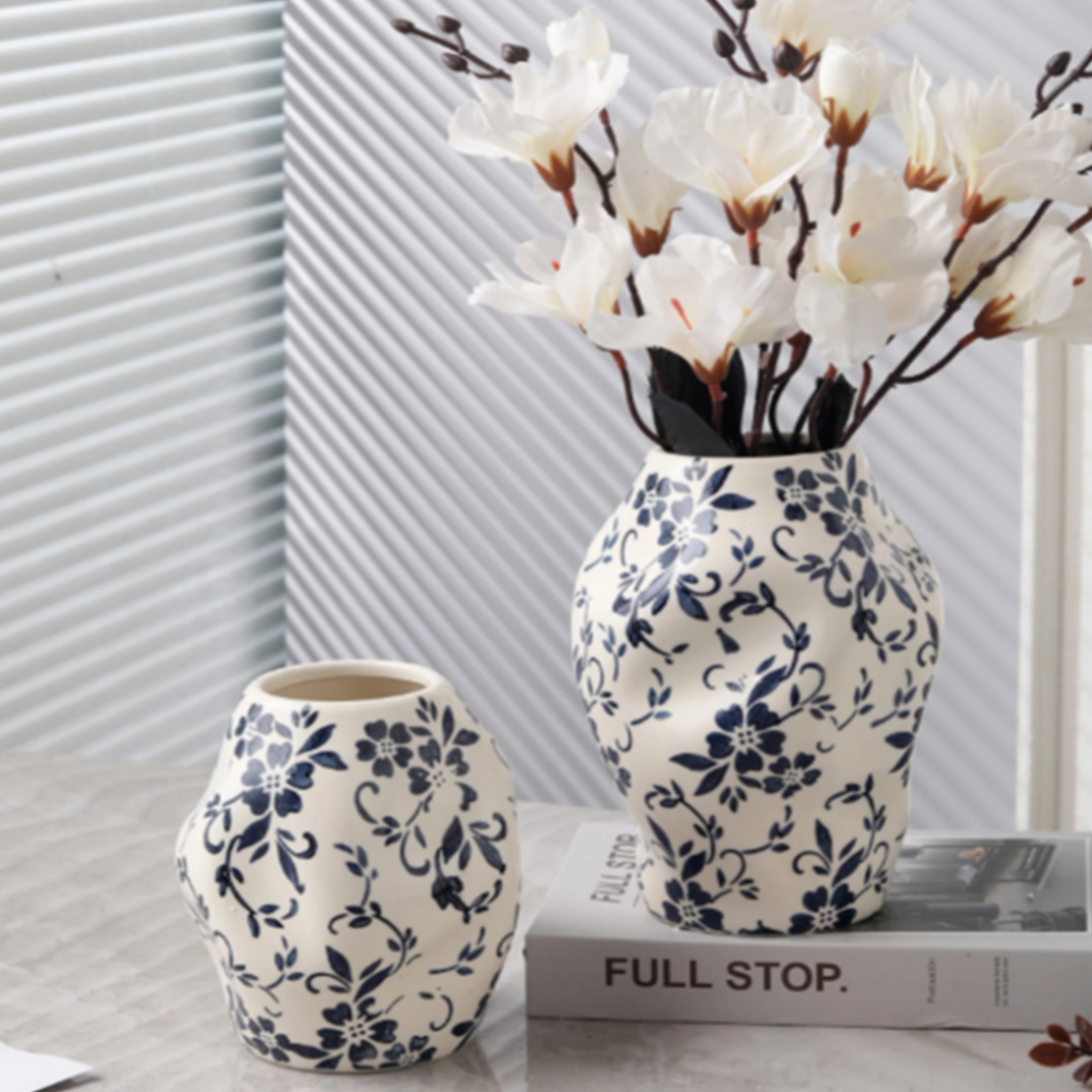 Ваза "Flower Blue" (керамика), D15xH20 см Белый-синий